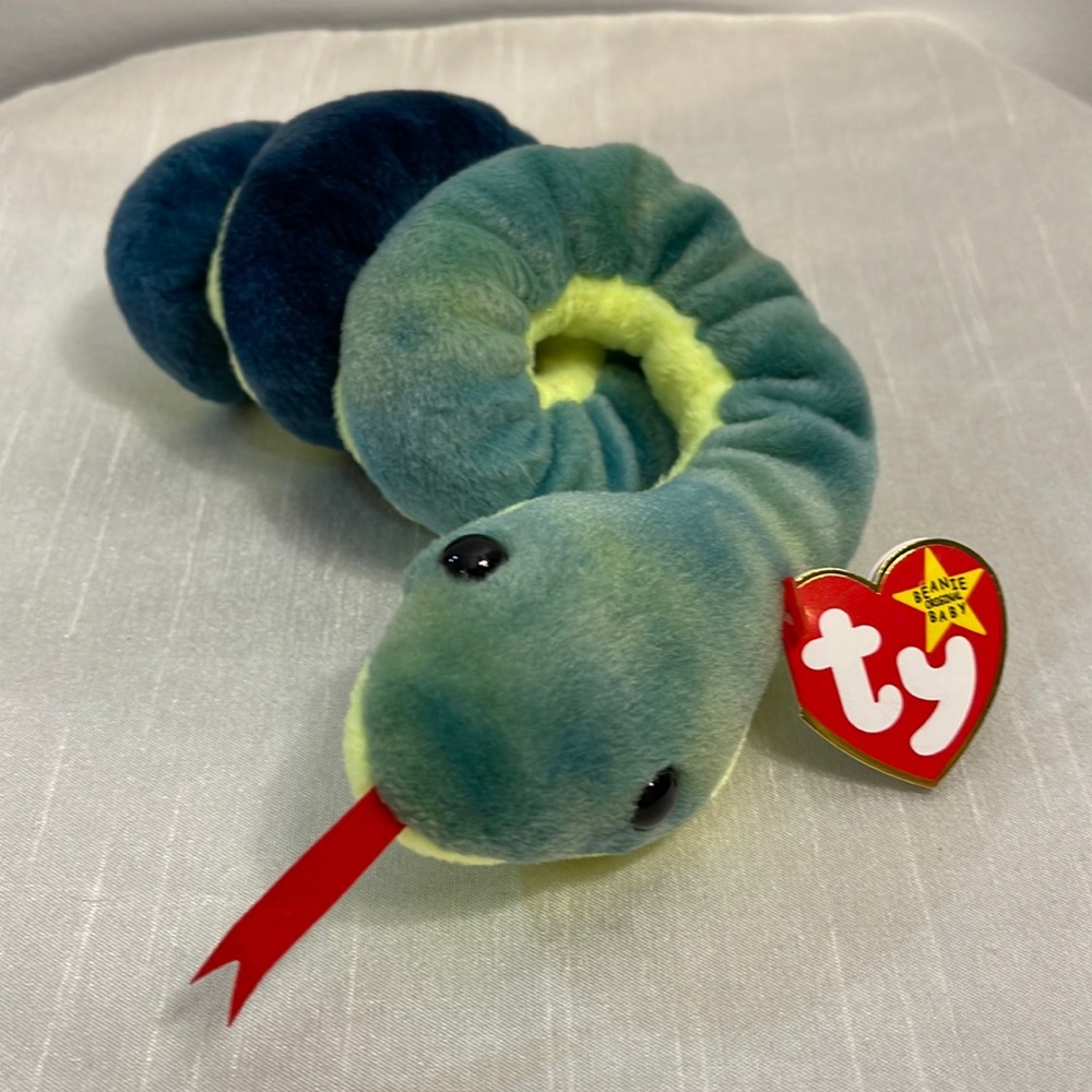 Vintage Beanie Baby Hissy